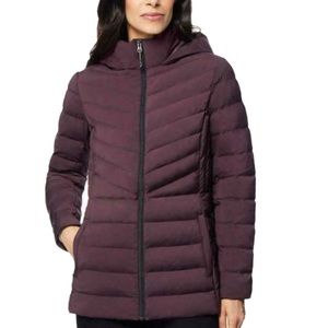 32 Degrees Hooded Stretch Puffer Jacket Zip Pockets Packable Berry Medium New